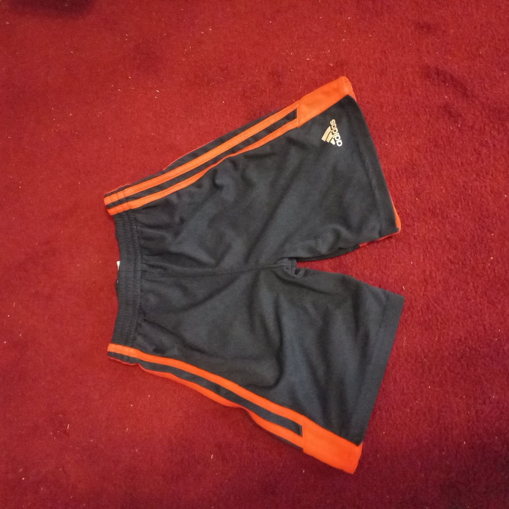 ADIDAS - Picture 2 of 4